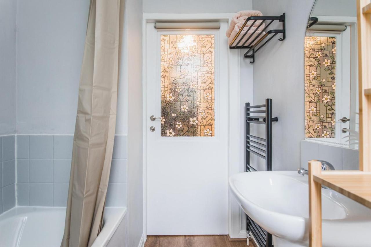 New Sleek 1Bd Edinburgh City Centre Stay Exterior photo